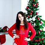 Pic of Liz Jordan - Dad Crush | BabeSource.com