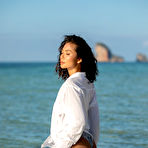 Pic of Exotic Rose in the Sea