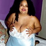 Pic of Fat ebony woman Nila share her big sized body