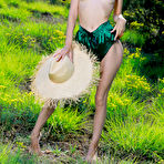 Pic of Ania In Showy Beauty Set Nature Selfie  . Ania 