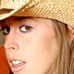 Pic of First timer Carly takes off a straw hat before masturbating in her heels