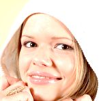 Pic of Skinny young girl Jenny Noel spreads her vagina wide open during a close-up