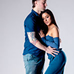 Pic of Blake Blossom & Vanna Bardot have a threesome on a loveseat