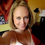 Pic of Nolana Loves Tickling Her Pussy With Feathers – Bare Milfs