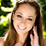 Pic of Young looking innocent girl Sara Luvv shows her perfect ass