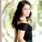 Pic of Sweet young Yhivi & older Alexis Fawx posing naked to show off their hot ass