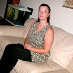 Pic of Plump over 30 schoolteacher shows her trimmed bush after baring big naturals