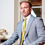 Pic of English Tutor - MENatPLAY
