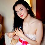 Pic of Tutsi Shows Pink