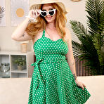Pic of Miss Bella Hunter in 27953 at Only Tease - Prime Curves