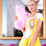 Pic of Coco - Showy Beauty | BabeSource.com