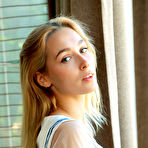Pic of Kelly Collins All Natural Sporty Blonde