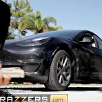 Pic of BRAZZERS - Lucky Jimmy Falls In Lust With Jennifer White & Ends Up Having A 3some With Her & His Stepsister Harley King - EPORNER