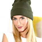 Pic of Cara Mell | Gamer - MPL Studios free gallery.
