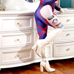 Pic of Cosplay pornstar Haley Spades makes a tall dude very happy | sexratedpics.com