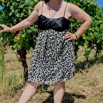 Pic of Karupsow.com | Hedvika Granny in the Grass