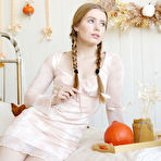 Pic of Lalli in Autumn Love by Met-Art X | Erotic Beauties