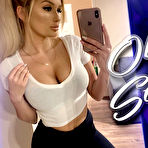 Pic of 10 PERFECT SELFIES BY OLA STREK &ndash; Tabloid Nation