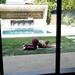 Pic of shelovesblack - Secret Naughty Workout